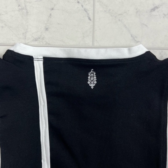 NEW Free People FP Movement Parisienne colorblock piping crop top hot short SET - Picture 12 of 12